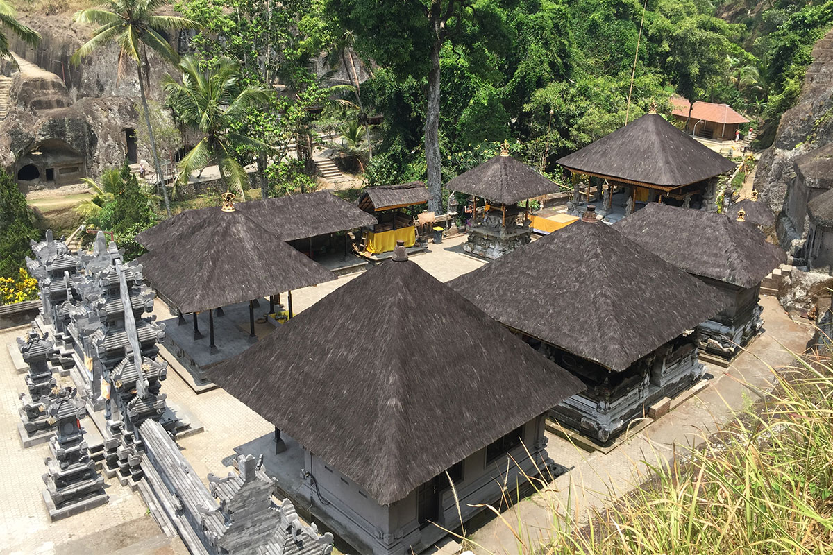 tempelanlage-hauser-Tempeltour-in-Bali