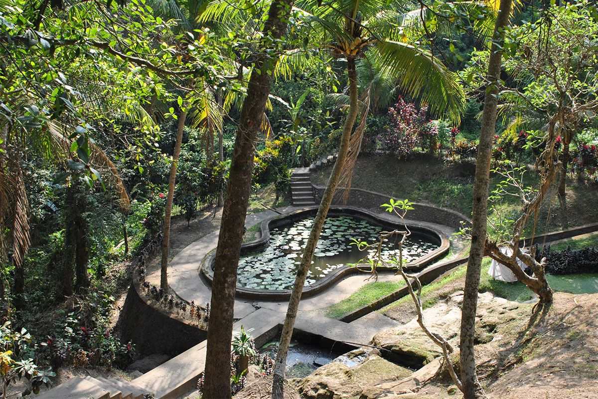 tempelteich-Tempeltour-in-Bali